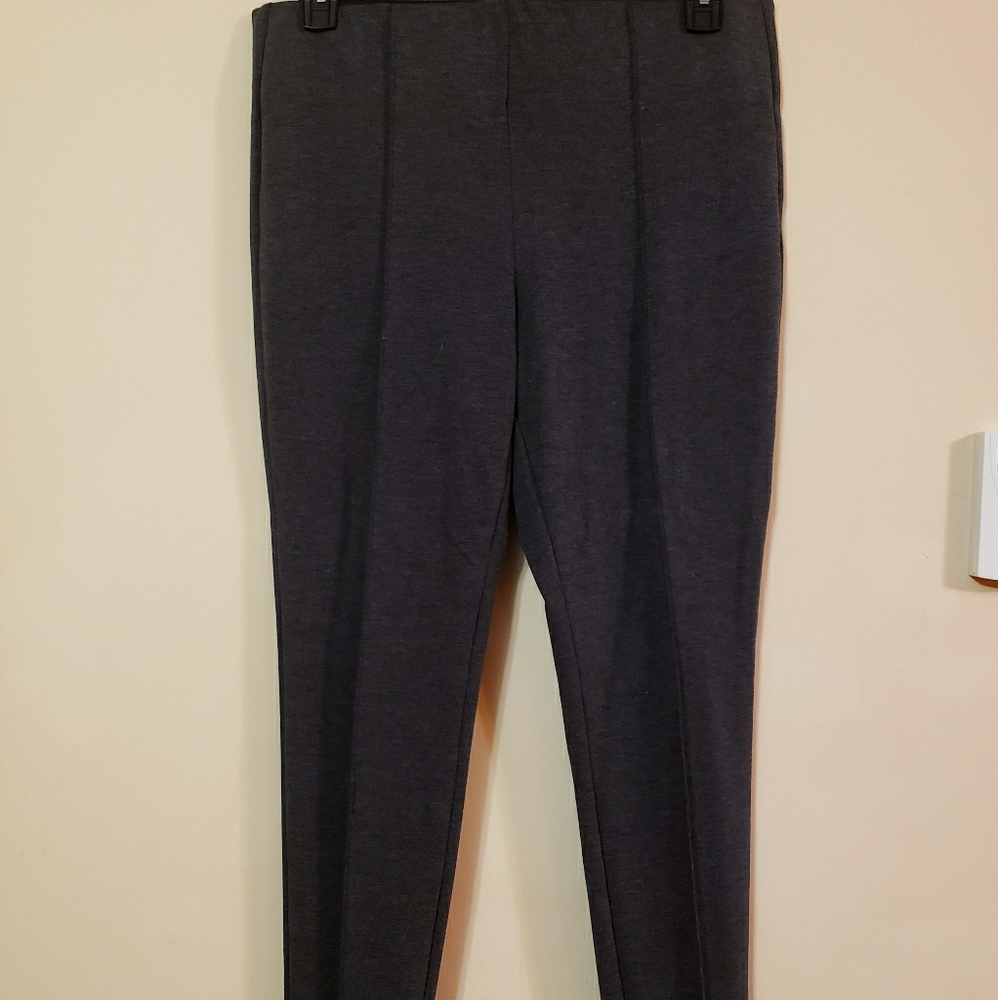 Worthington pull on pleated gray pants
